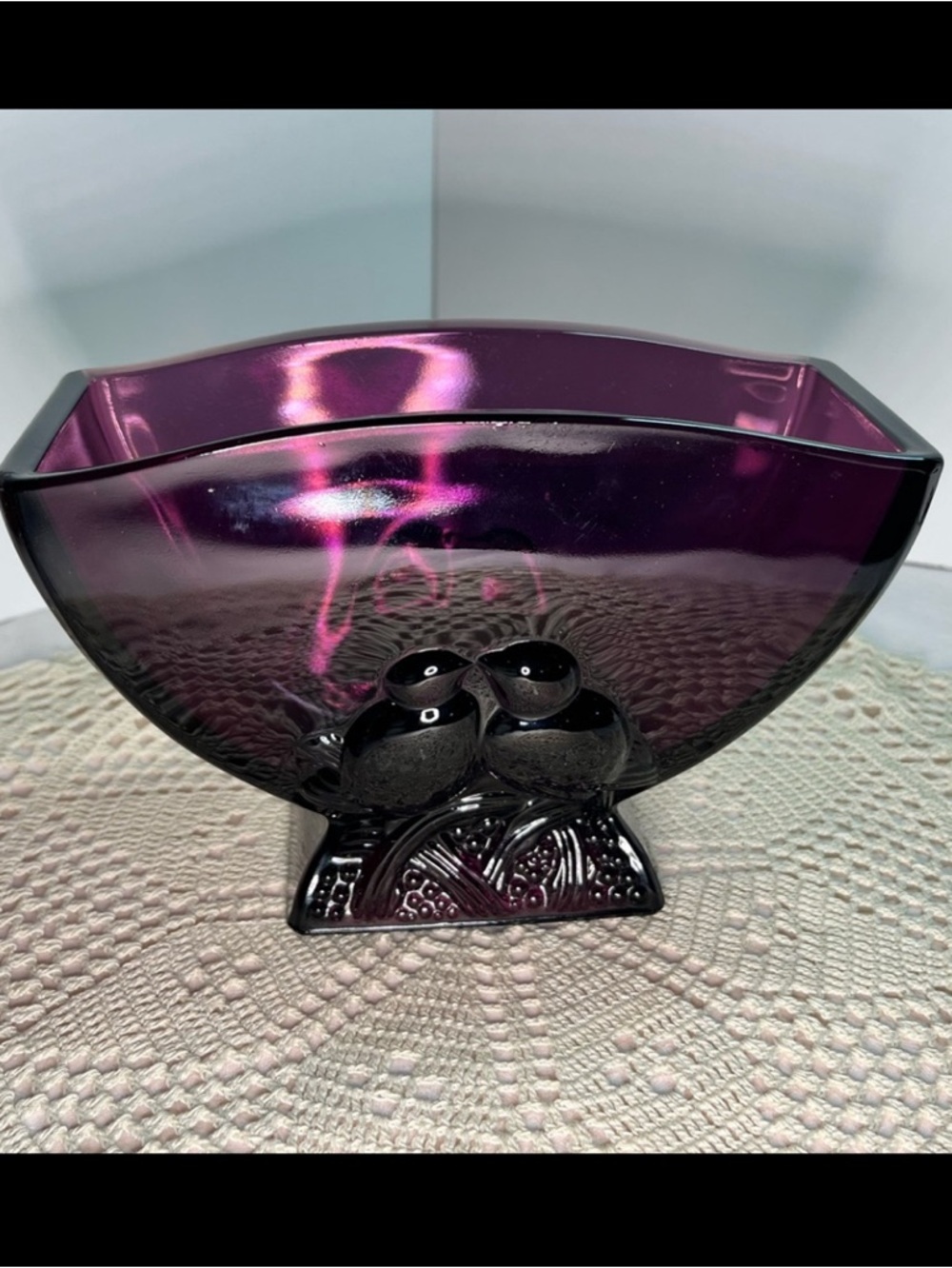 Vintage Amethyst Lovebirds Vase – Verlys/Holophane Mold (Fenton Reissue Era)